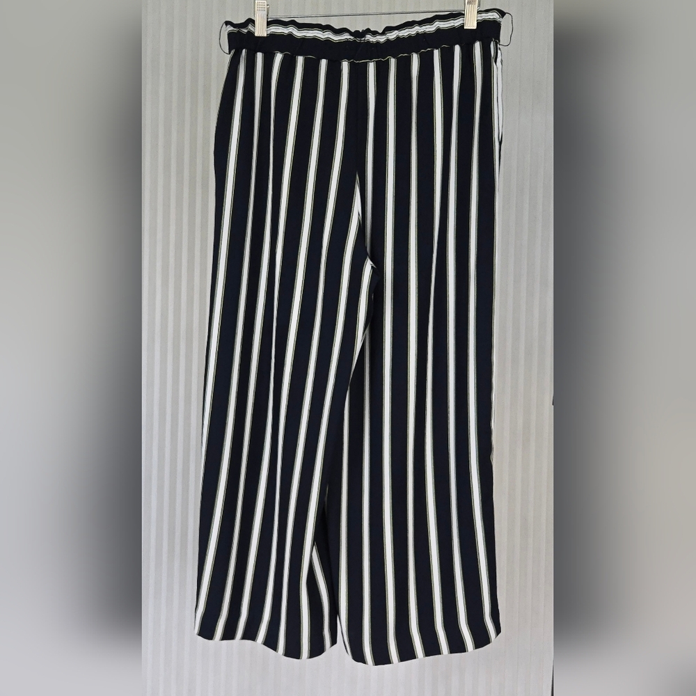 ( LOFT Ann Taylor ) High Rise, Wide Leg, Crop Pant